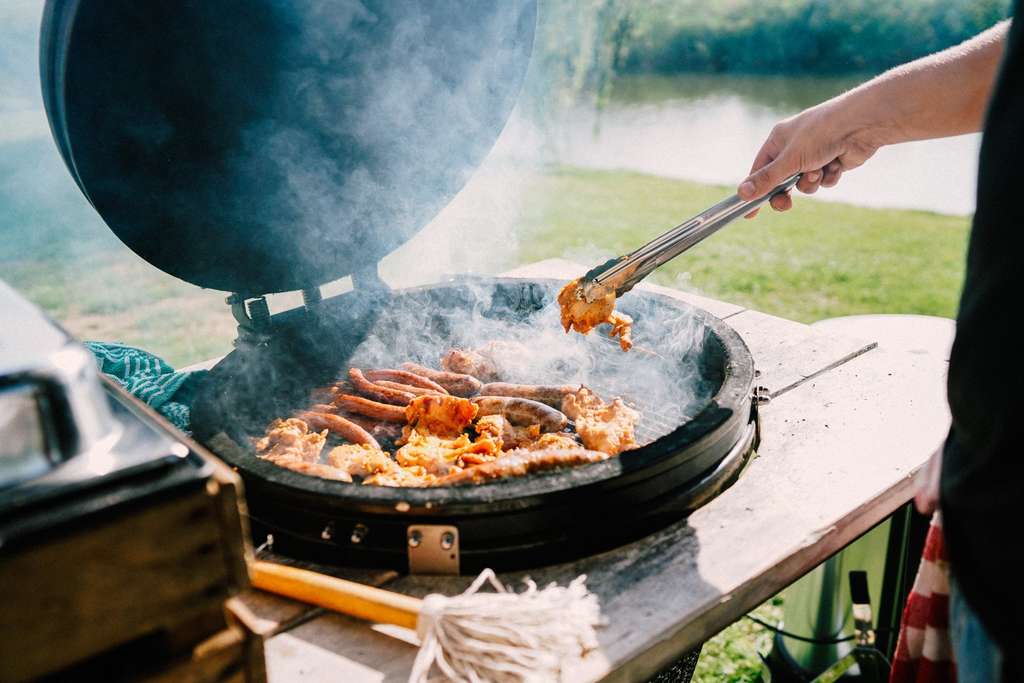 Levi tailor shop villa bbq